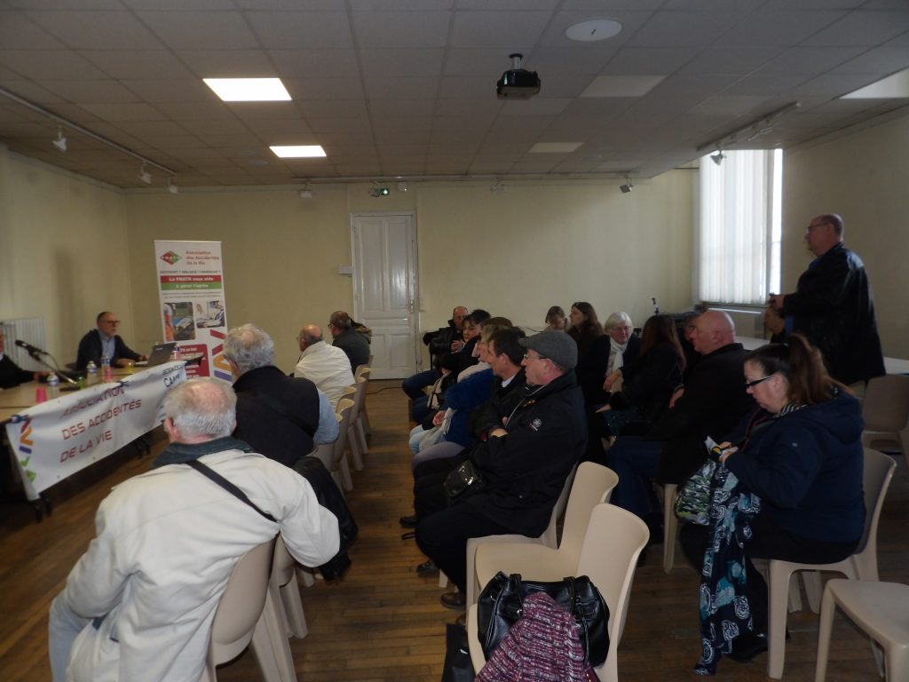 101 0382 - Assemblée Générale de Cambrai, les efforts des militants aboutissent aux résultats.
